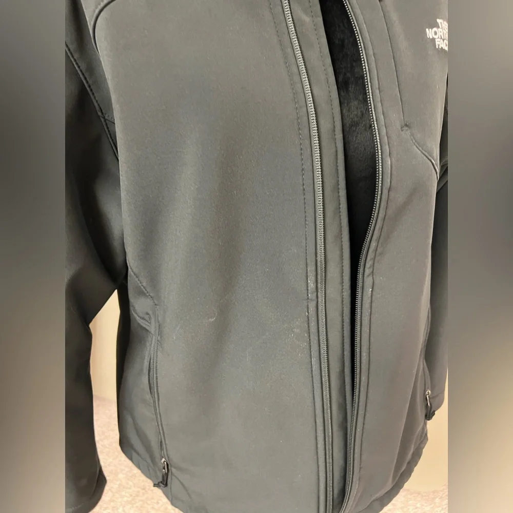 Women’s black soft shell north face jacket - Picture 7 of 10